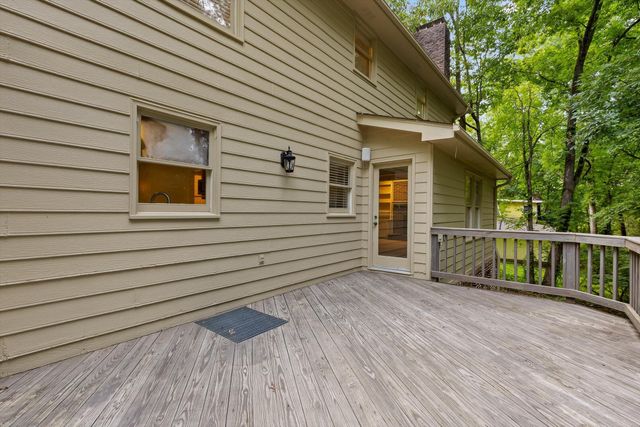 31 Mountain Cove Road, Signal Mountain, TN 37377