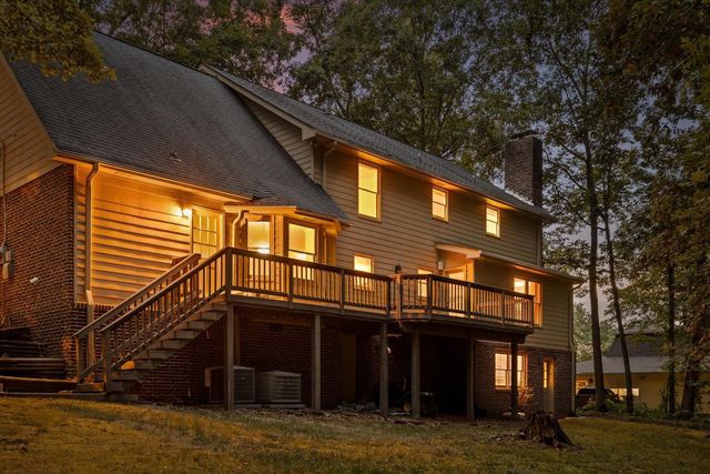 31 Mountain Cove Road, Signal Mountain, TN 37377