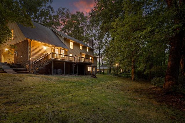 31 Mountain Cove Road, Signal Mountain, TN 37377