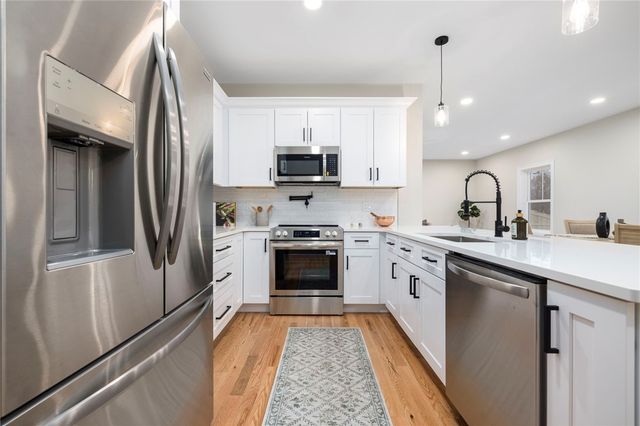 2907 Post Road 1, Warwick, RI 02886