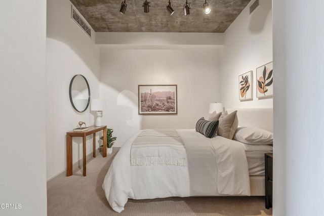 840 E Green Street 217, Pasadena, CA 91101