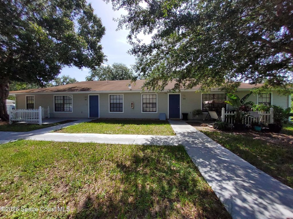 430 Thor Avenue SE, Palm Bay, FL 32909
