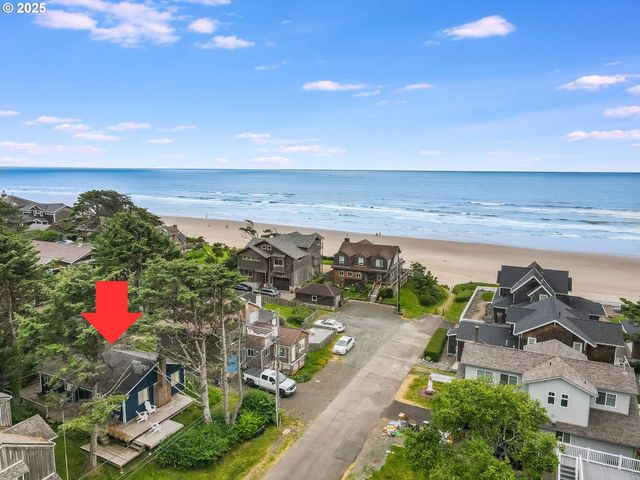 223 W KENAI St, Cannon Beach, OR 97110