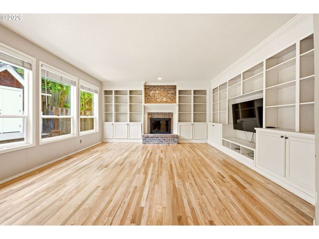 5807 RIDGETOP Ct, Lake Oswego, OR 97035