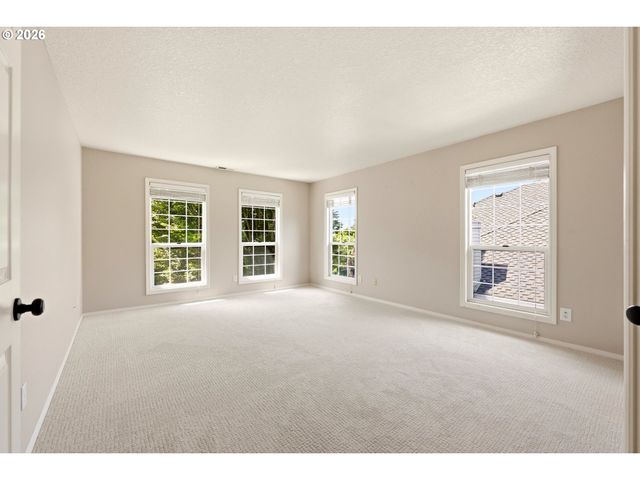 5807 RIDGETOP Ct, Lake Oswego, OR 97035