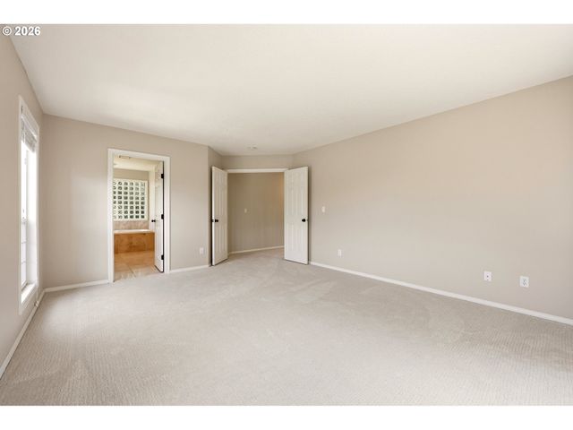 5807 RIDGETOP Ct, Lake Oswego, OR 97035