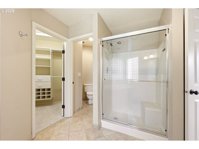 5807 RIDGETOP Ct, Lake Oswego, OR 97035