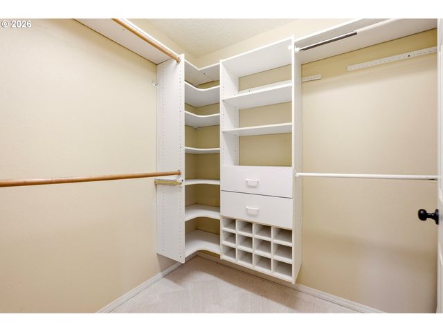 5807 RIDGETOP Ct, Lake Oswego, OR 97035