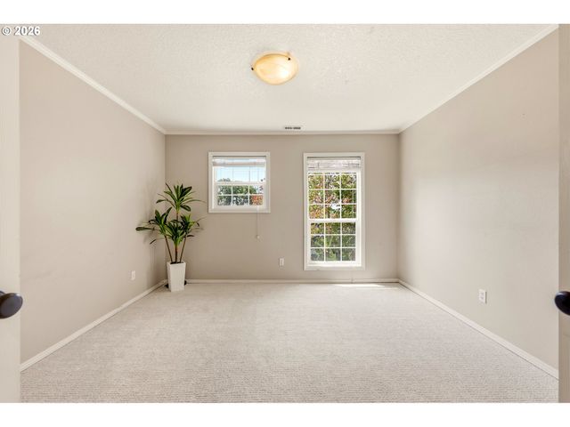 5807 RIDGETOP Ct, Lake Oswego, OR 97035