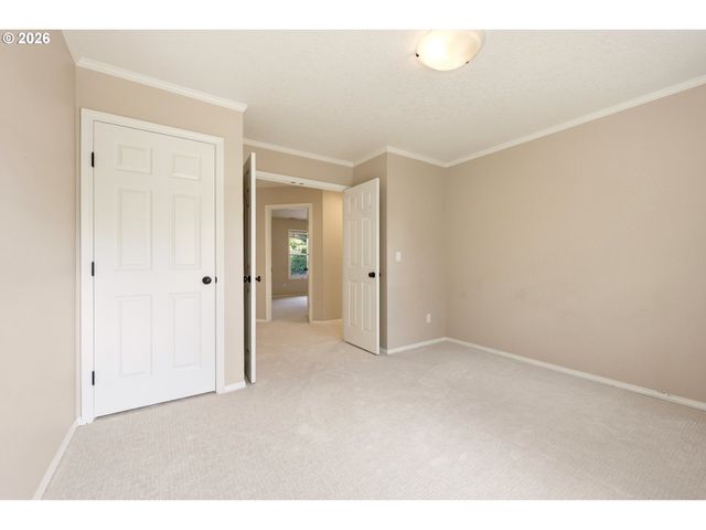 5807 RIDGETOP Ct, Lake Oswego, OR 97035