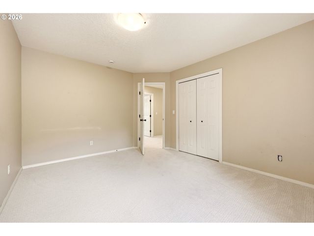 5807 RIDGETOP Ct, Lake Oswego, OR 97035