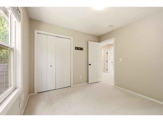 5807 RIDGETOP Ct, Lake Oswego, OR 97035