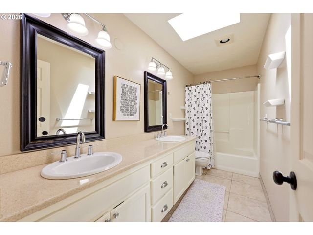 5807 RIDGETOP Ct, Lake Oswego, OR 97035