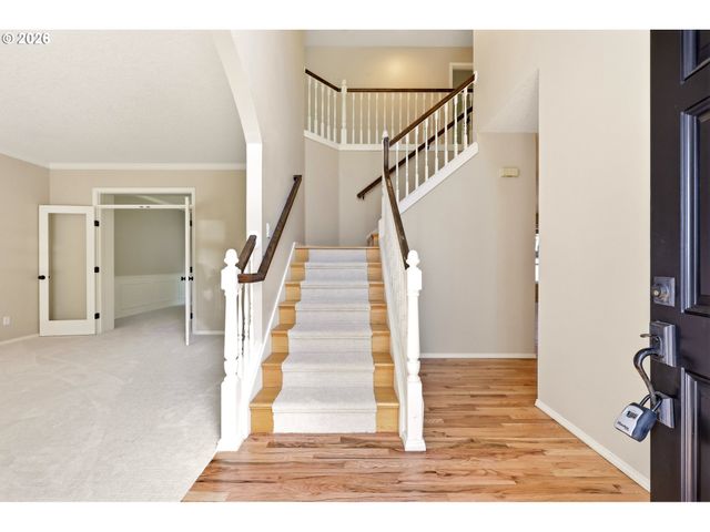 5807 RIDGETOP Ct, Lake Oswego, OR 97035
