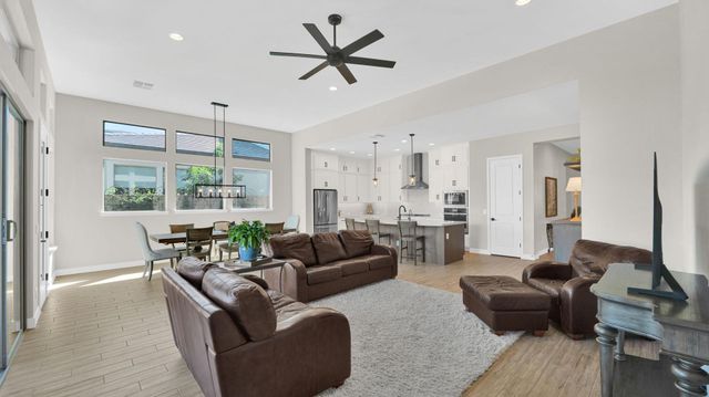 1932 W Rowel Road, Phoenix, AZ 85085