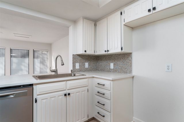 3915 Firethorn Drive, Arlington, TX 76017