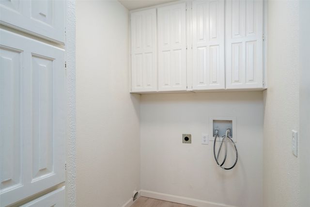 3915 Firethorn Drive, Arlington, TX 76017