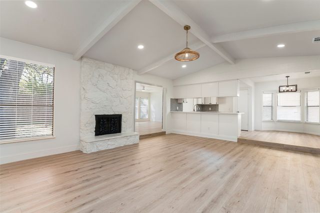 3915 Firethorn Drive, Arlington, TX 76017