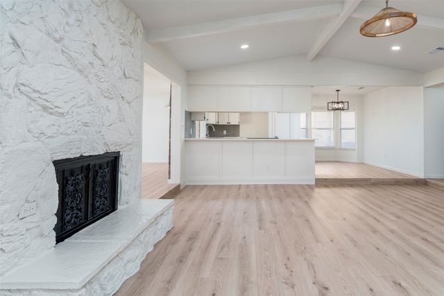 3915 Firethorn Drive, Arlington, TX 76017