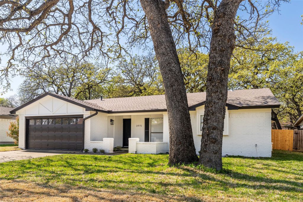 3915 Firethorn Drive, Arlington, TX 76017