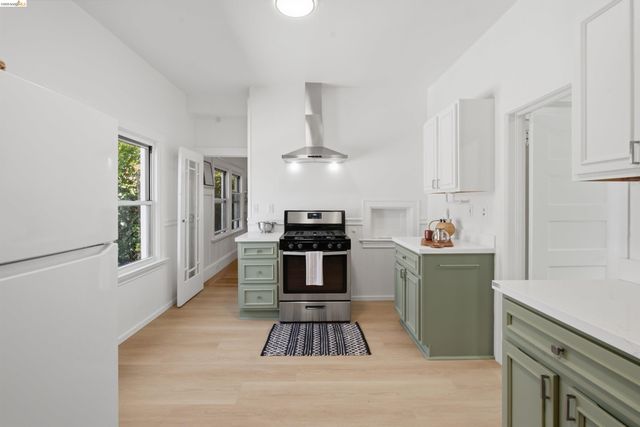 961-963 37th Street, Oakland, CA 94608