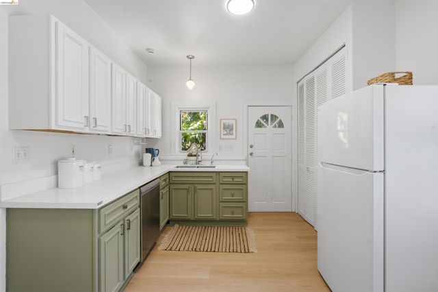 961-963 37th Street, Oakland, CA 94608