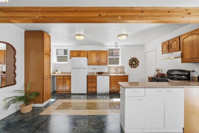 961-963 37th Street, Oakland, CA 94608