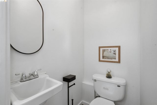 961-963 37th Street, Oakland, CA 94608