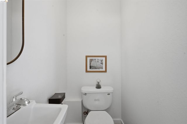 961-963 37th Street, Oakland, CA 94608