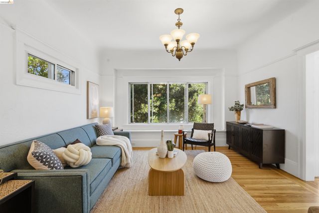 961-963 37th Street, Oakland, CA 94608