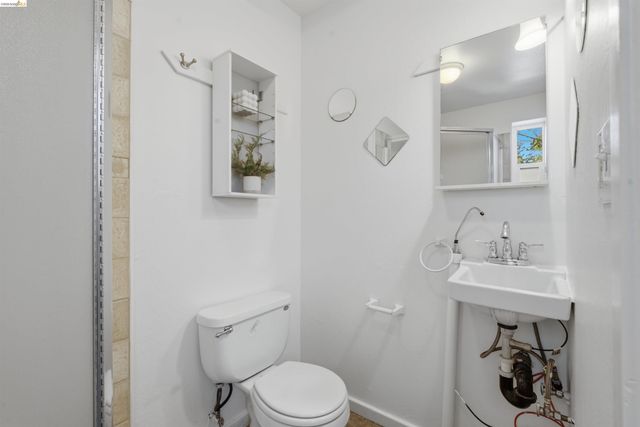 961-963 37th Street, Oakland, CA 94608