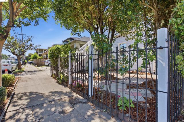 961-963 37th Street, Oakland, CA 94608
