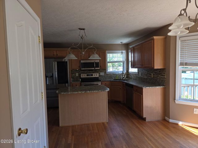 2517 Kensington Way, Elizabethtown, KY 42701
