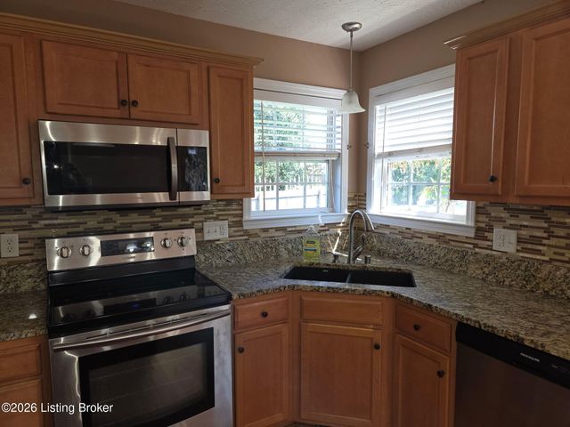 2517 Kensington Way, Elizabethtown, KY 42701