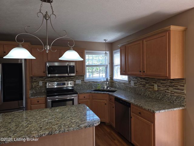 2517 Kensington Way, Elizabethtown, KY 42701