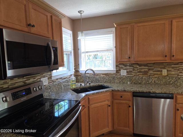 2517 Kensington Way, Elizabethtown, KY 42701