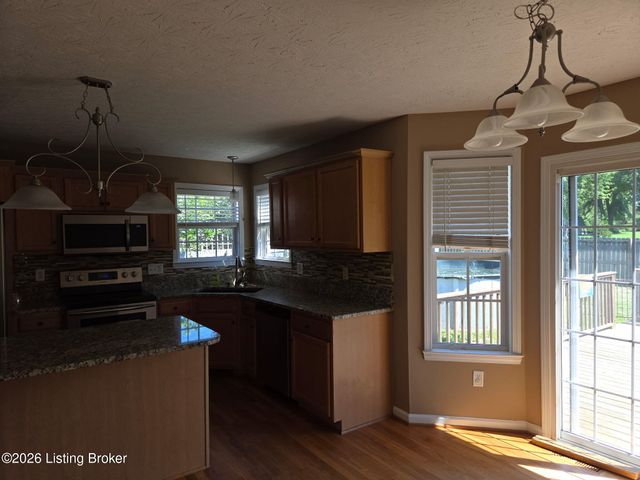 2517 Kensington Way, Elizabethtown, KY 42701