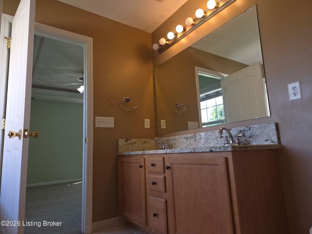 2517 Kensington Way, Elizabethtown, KY 42701