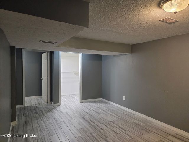 2517 Kensington Way, Elizabethtown, KY 42701