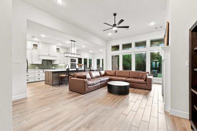 1613 Chicot Lane, Van Alstyne, TX 75495