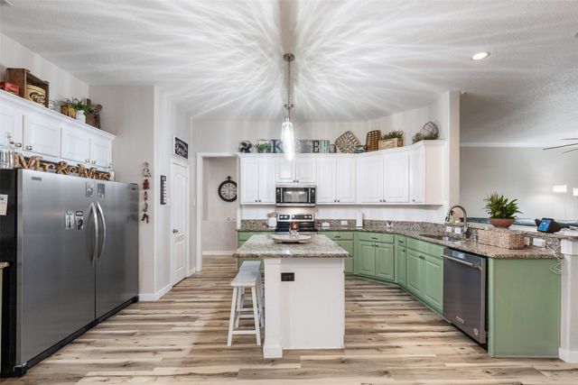 4404 Cluster Oak Court, Granbury, TX 76049