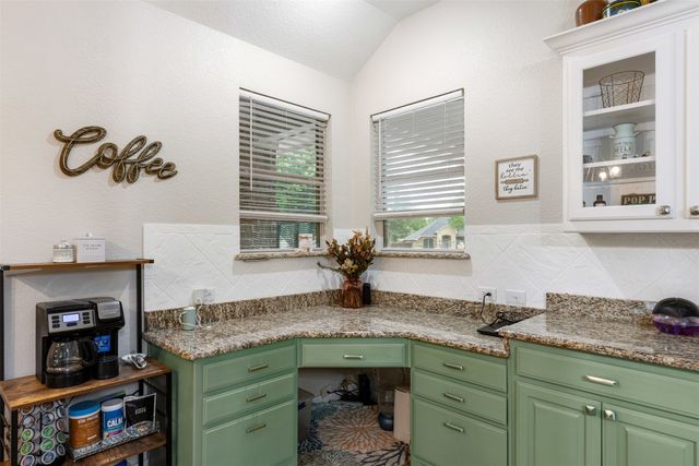 4404 Cluster Oak Court, Granbury, TX 76049