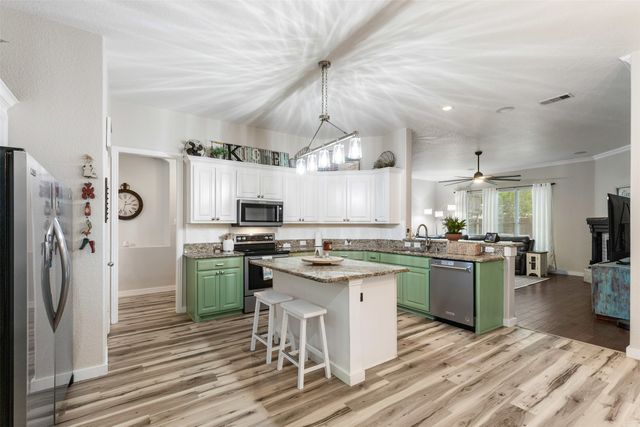 4404 Cluster Oak Court, Granbury, TX 76049