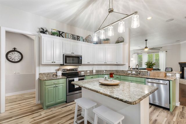 4404 Cluster Oak Court, Granbury, TX 76049