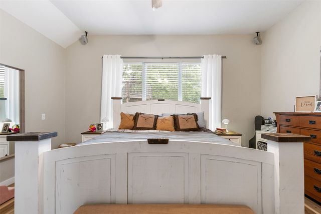 4404 Cluster Oak Court, Granbury, TX 76049