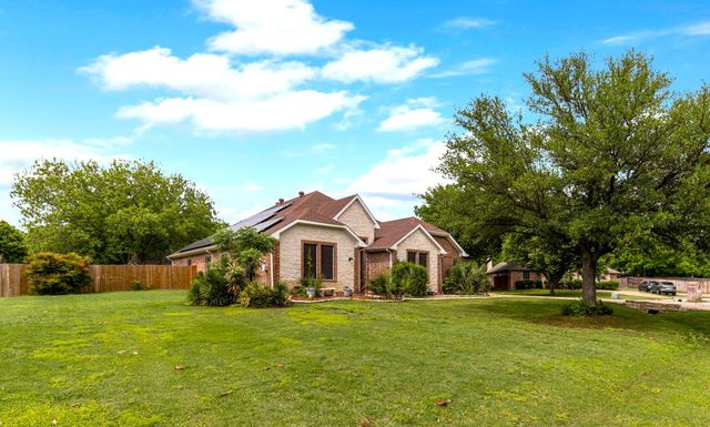 4404 Cluster Oak Court, Granbury, TX 76049