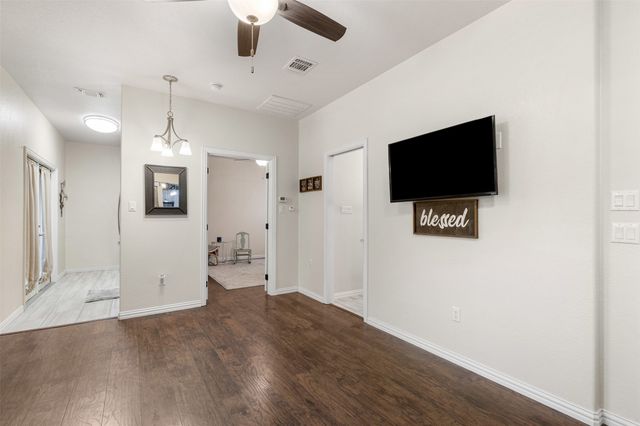 4404 Cluster Oak Court, Granbury, TX 76049