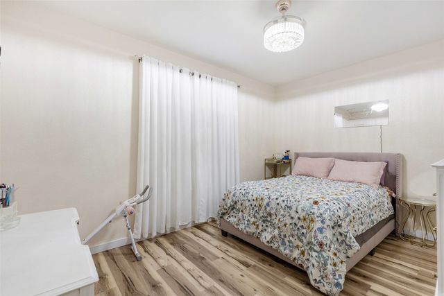 4404 Cluster Oak Court, Granbury, TX 76049