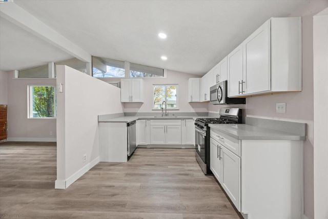 7941 7941 Andora Way, Sacramento, CA 95824