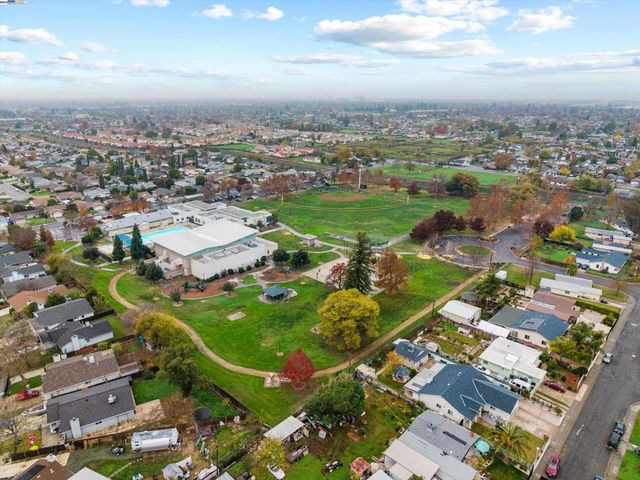 7941 7941 Andora Way, Sacramento, CA 95824